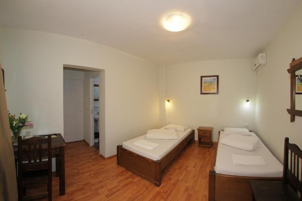 Casa Oana Hotel Jászvásár Szoba fotó