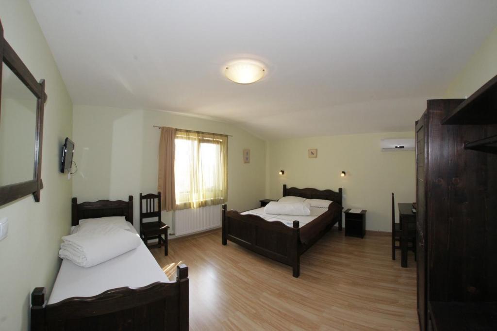 Casa Oana Hotel Jászvásár Szoba fotó